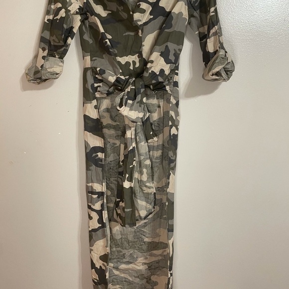 𝅺Thread Story Camoflauge Button Up TOP / BLOUSE NWT - Picture 4 of 14
